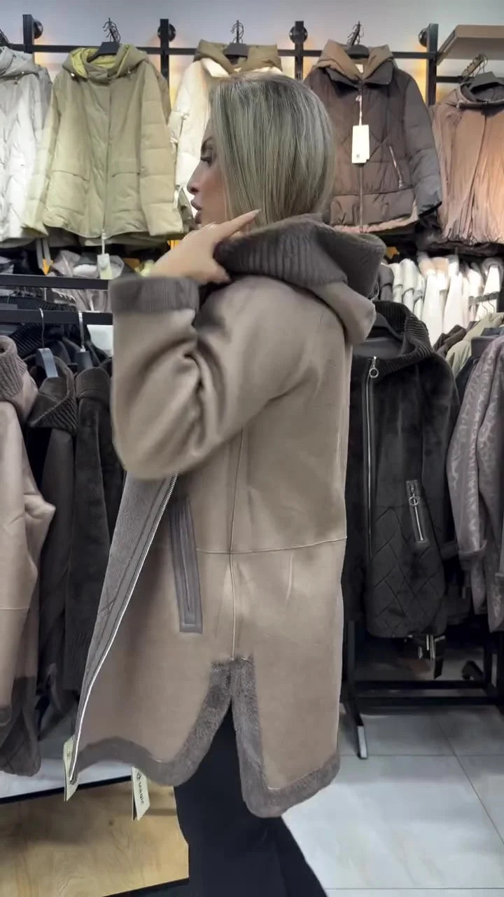 Elgina | Elegante Strickjacke mit Hood und Reißverschluss