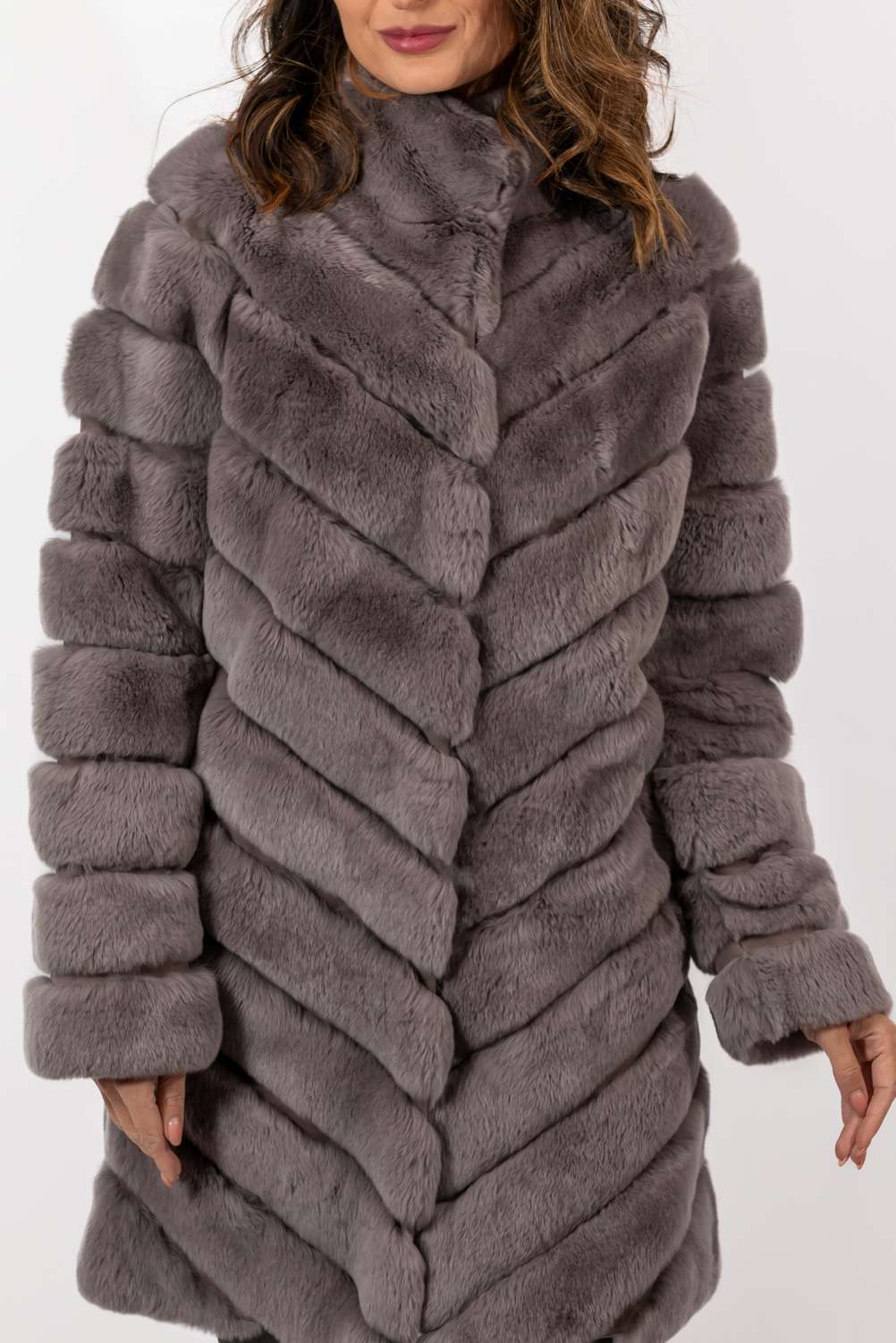 Valena | Damenmantel aus Chinchilla-Kunstfell