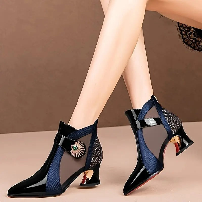 Hailey | modische Damen-Schuhe, luftiges Mesh mit Kristallverzierung.