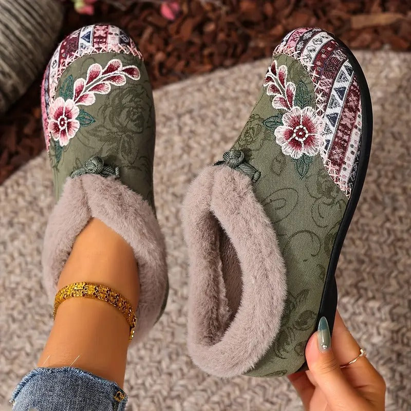 Arya | Warme, weiche Schuhe für Damen mit zartem Blumenprint