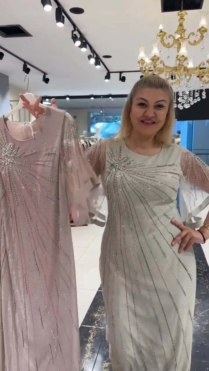 Nowa modna sukienka, klasyczny design, elegancka i prosta