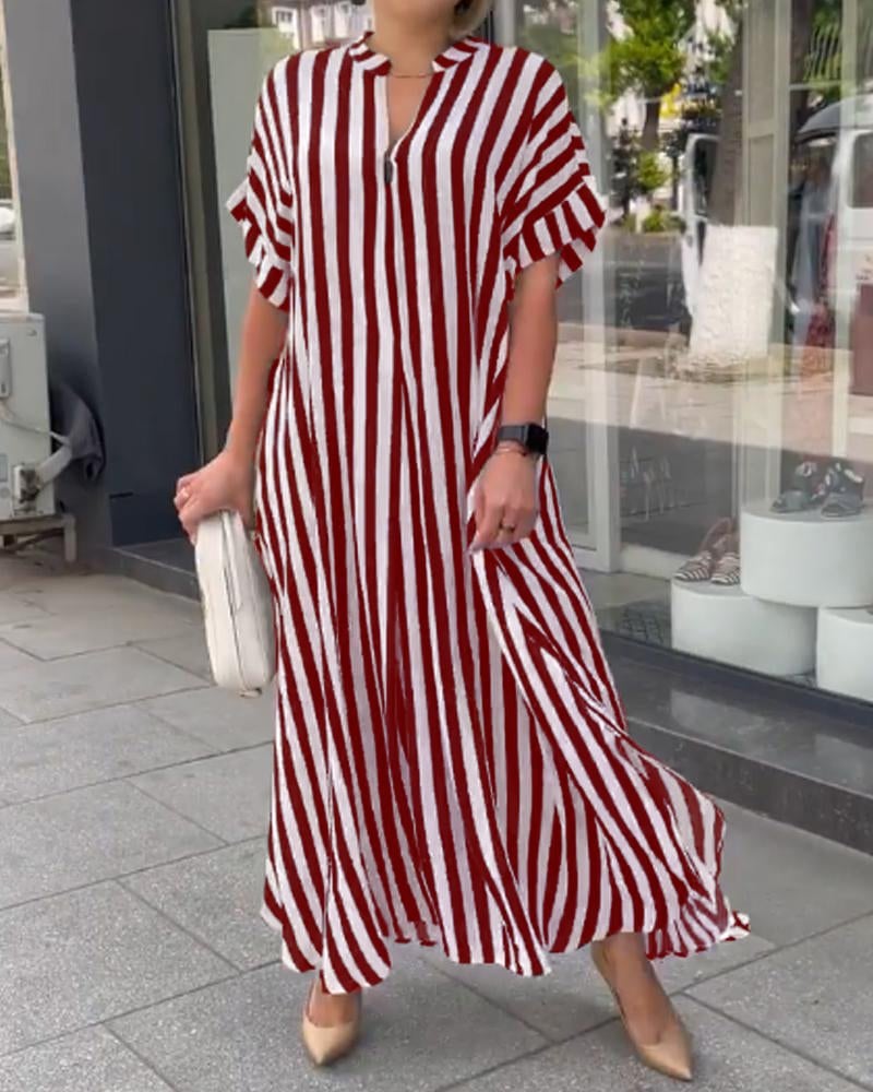 Nessie | Lässiges Damenkleid mit V-Ausschnitt und Streifendruck