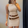 Kinah | Ärmelloses, tailliertes Minikleid mit zwei Schnallengürteln