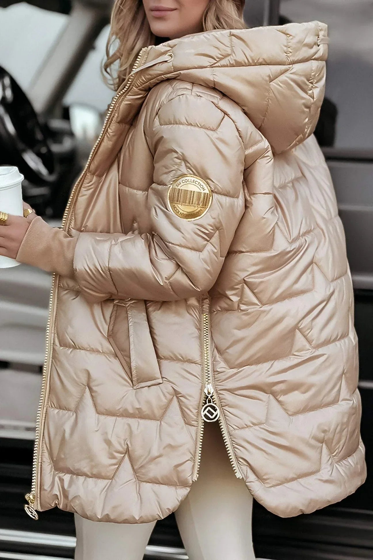 Elena™ | Zeitloser Wintermantel mit moderner Kapuze