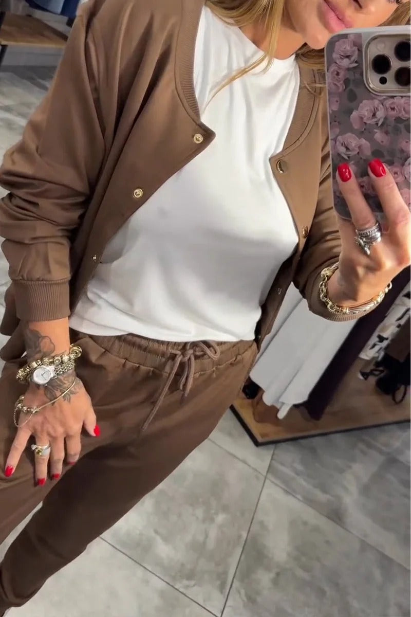 Abigail | Komfortables Outfit im lässigen Zweiteiler-Stil