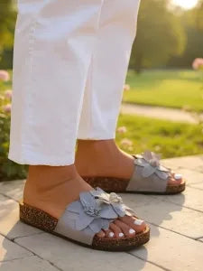 Fiona | Damen-Klapken mit Blumenapplikation