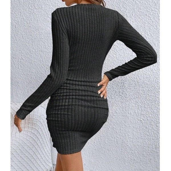 Pithy | Geripptes Strickkleid mit V-Ausschnitt