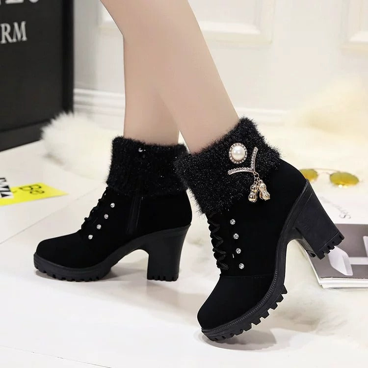Jaria | Damenstiefel mit Kristallen und Blockabsatz