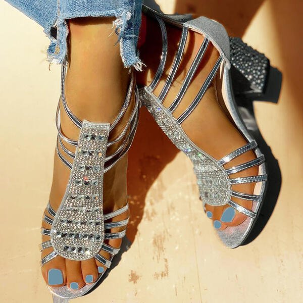 Carrie | Neue Kollektion: Leichte & funkelnde Sandalen