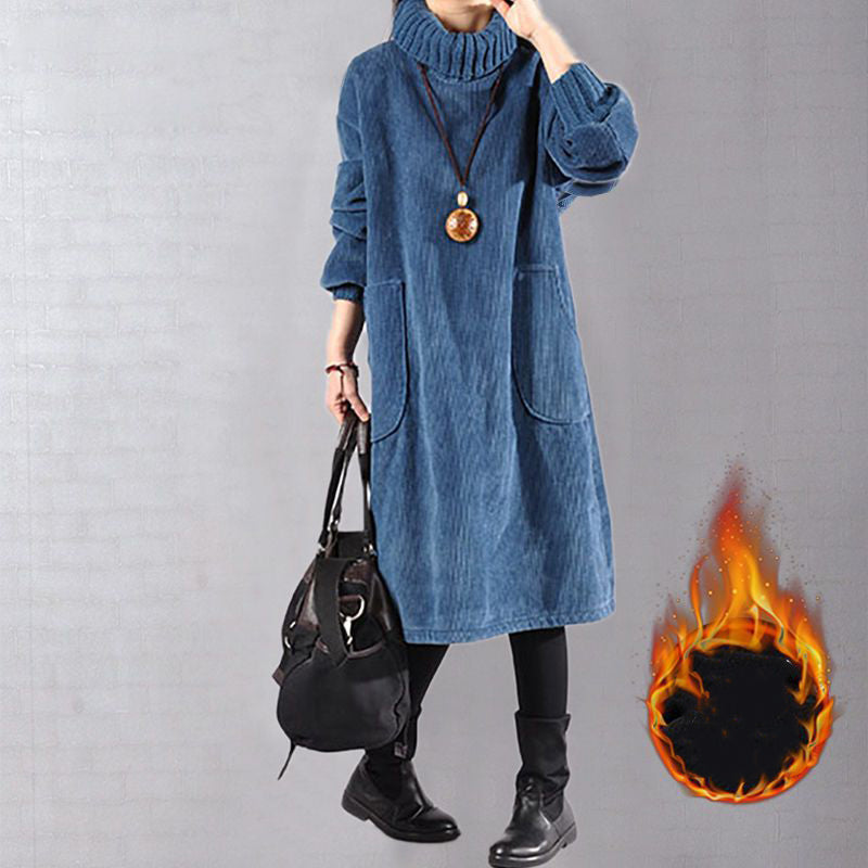 Alexa | Cord-Kleid in Maxilänge mit hohem Kragen