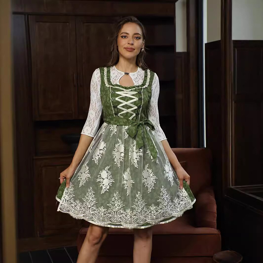 Oktoberfest Dirndl in Grün mit floraler Stickerei